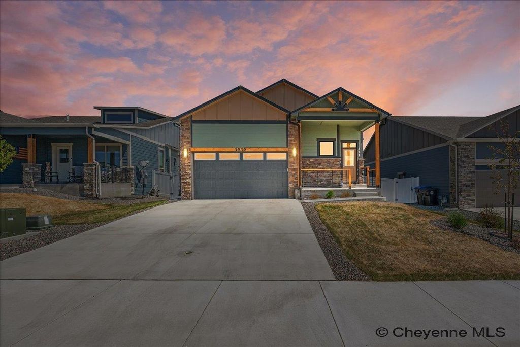 3939 DIXON DR, Cheyenne, WY 82009
