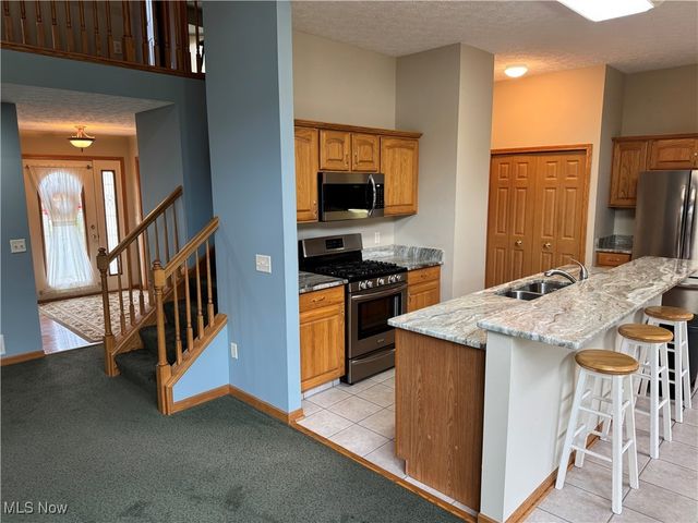 131 Barrington Court, Elyria, OH 44035