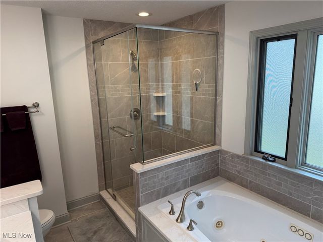 131 Barrington Court, Elyria, OH 44035