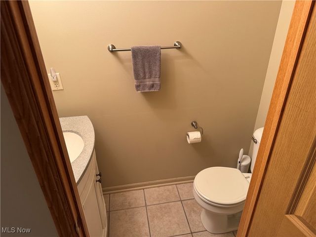 131 Barrington Court, Elyria, OH 44035