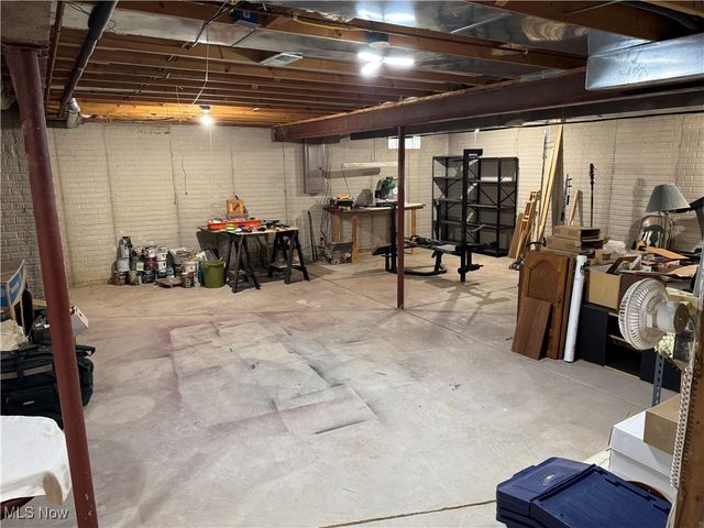 131 Barrington Court, Elyria, OH 44035