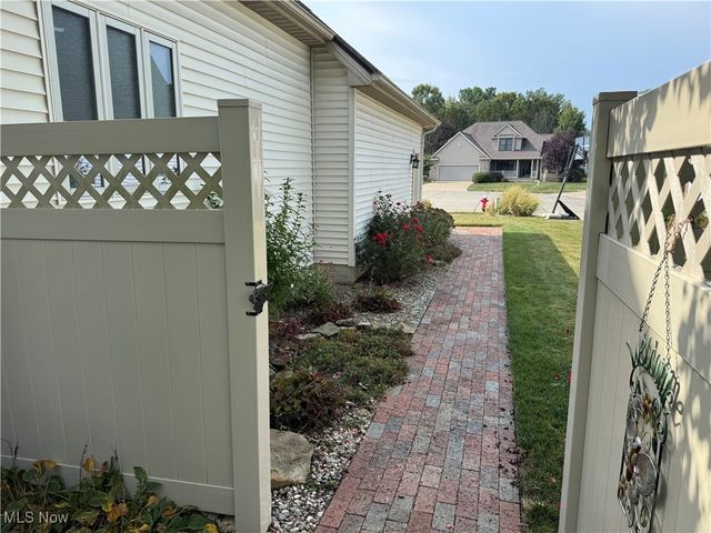 131 Barrington Court, Elyria, OH 44035