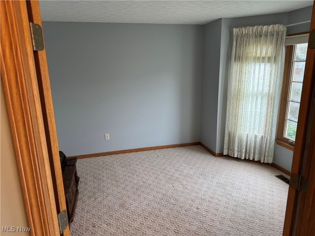 131 Barrington Court, Elyria, OH 44035