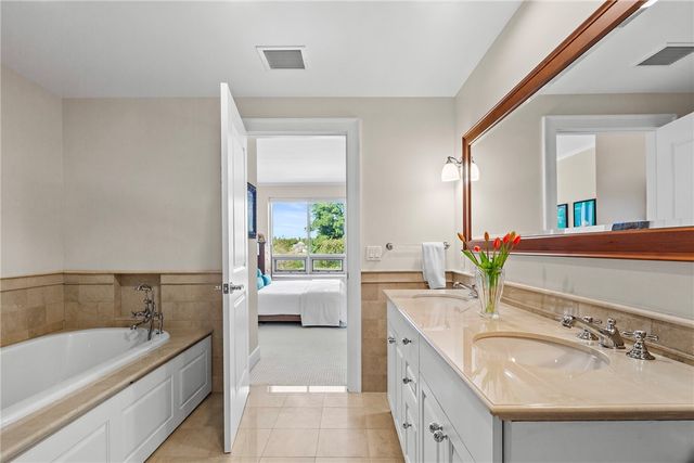 1 Tower Drive 406, Portsmouth, RI 02871