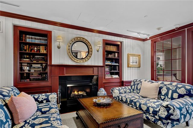 1 Tower Drive 406, Portsmouth, RI 02871