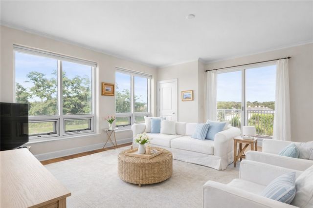 1 Tower Drive 406, Portsmouth, RI 02871