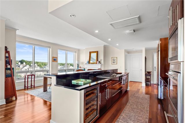 1 Tower Drive 406, Portsmouth, RI 02871