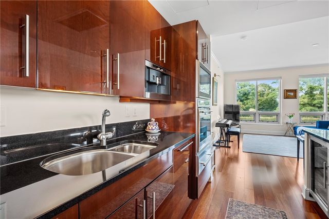 1 Tower Drive 406, Portsmouth, RI 02871