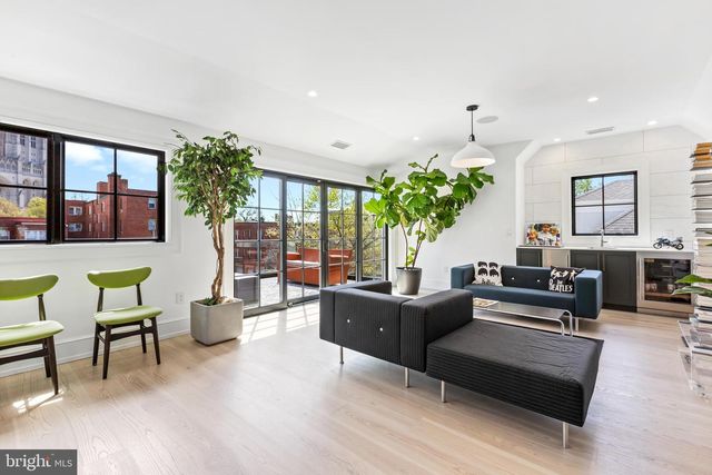 3119 38TH ST NW, Washington, DC 20016