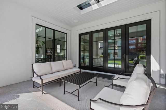 3119 38TH ST NW, Washington, DC 20016