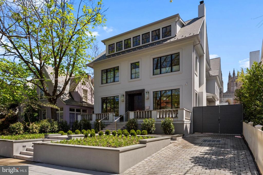 3119 38TH ST NW, Washington, DC 20016