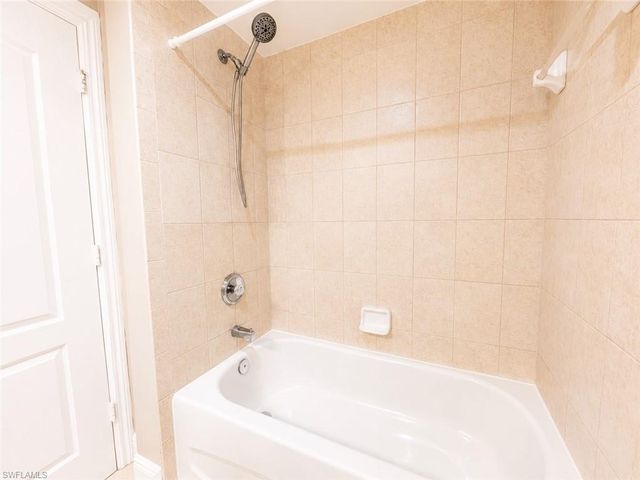 4172 Castilla CIR 201, Fort Myers, FL 33916