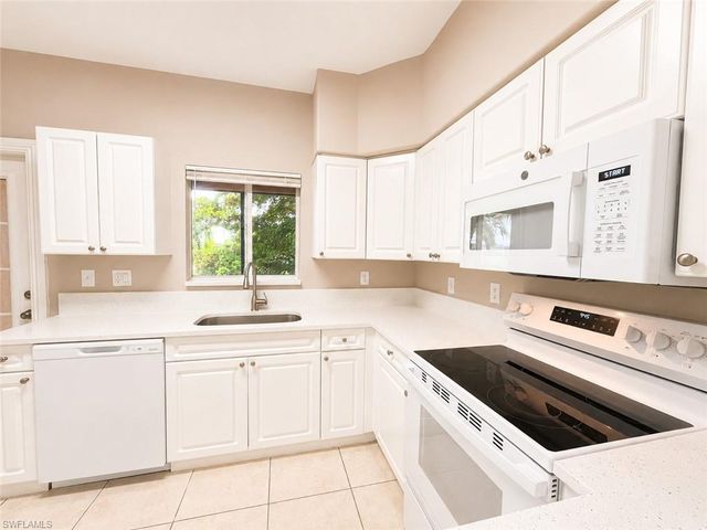 4172 Castilla CIR 201, Fort Myers, FL 33916