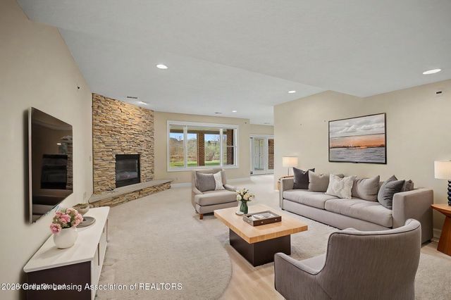 6330 Island Lake Drive, East Lansing, MI 48823