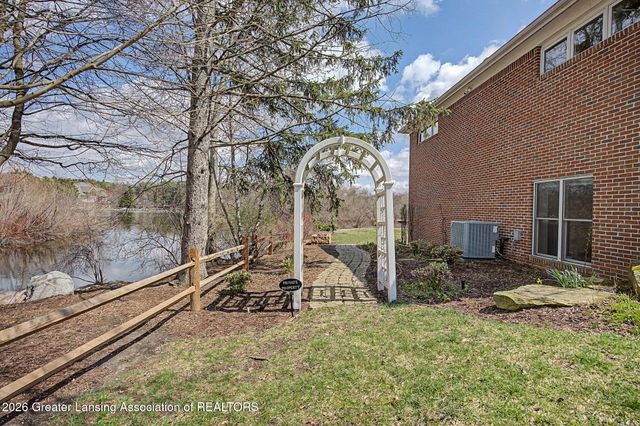 6330 Island Lake Drive, East Lansing, MI 48823