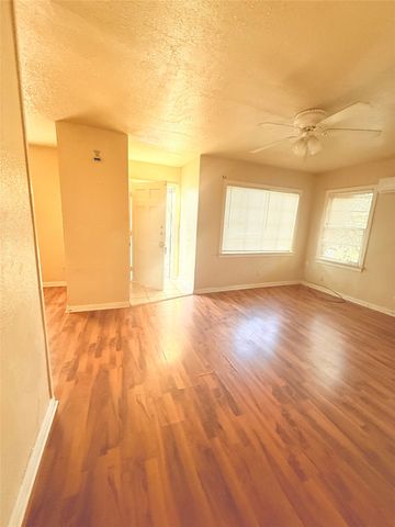 2951 Poland Street, Shreveport, LA 71103
