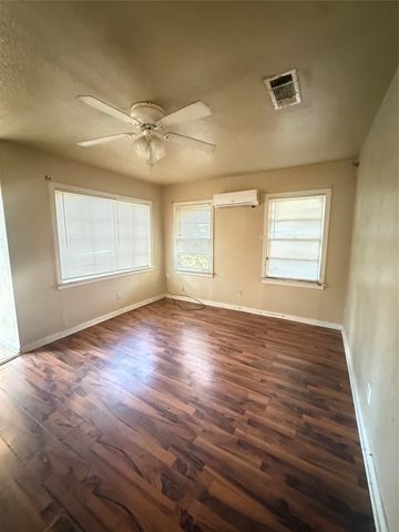 2951 Poland Street, Shreveport, LA 71103