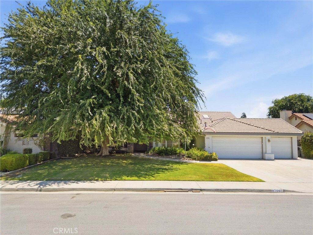 Image 1 of property listing at 8706 Dalby Court, Bakersfield, CA 93313