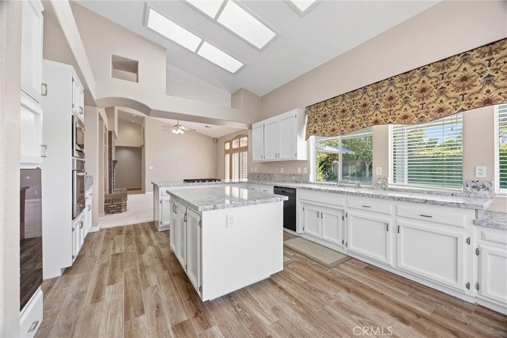 Image 21 of property listing at 8706 Dalby Court, Bakersfield, CA 93313