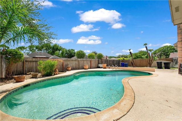 621 Avocet Avenue, Mcallen, TX 78504