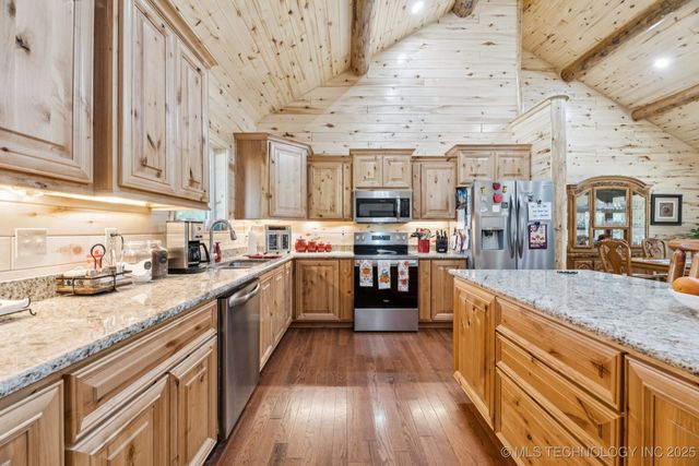 10080 E 420 Road, Strang, OK 74367