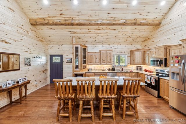 10080 E 420 Road, Strang, OK 74367