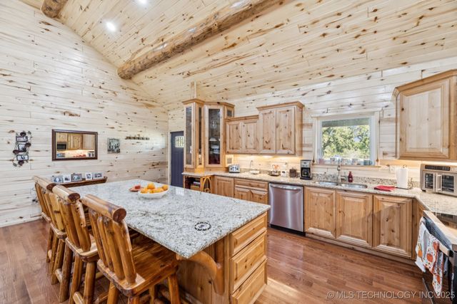 10080 E 420 Road, Strang, OK 74367