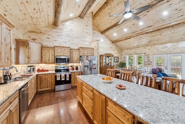 10080 E 420 Road, Strang, OK 74367