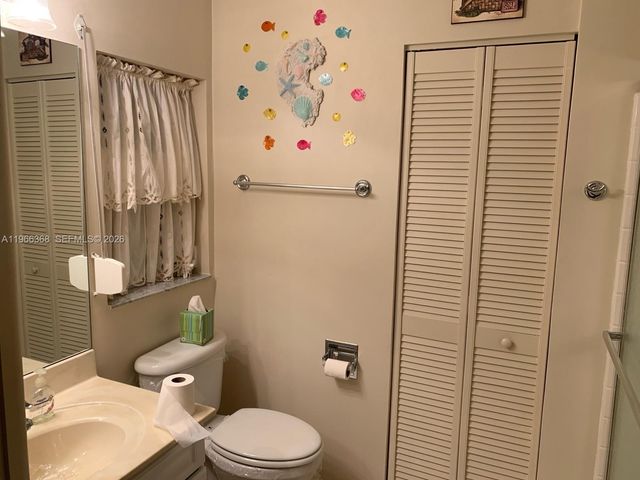 2340 Jacaranda Ct., Lehigh Acres, FL 33936