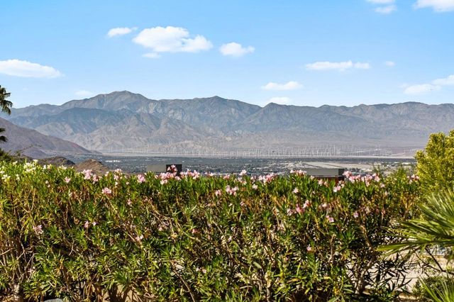 7 Mirada Circle, Rancho Mirage, CA 92270