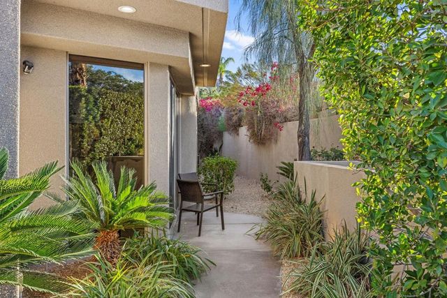 7 Mirada Circle, Rancho Mirage, CA 92270