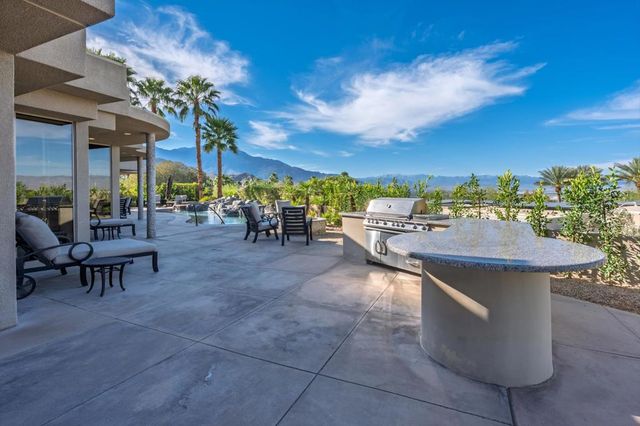 7 Mirada Circle, Rancho Mirage, CA 92270