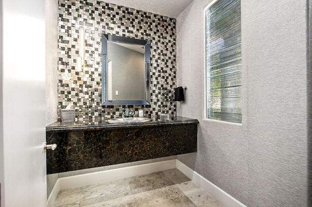 7 Mirada Circle, Rancho Mirage, CA 92270