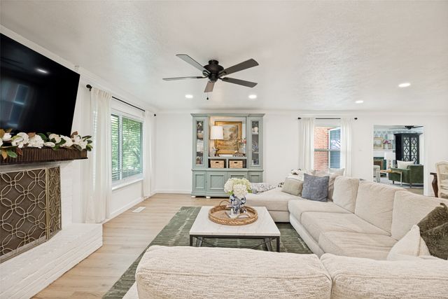 207 Rockbrook Drive, Rockwall, TX 75087