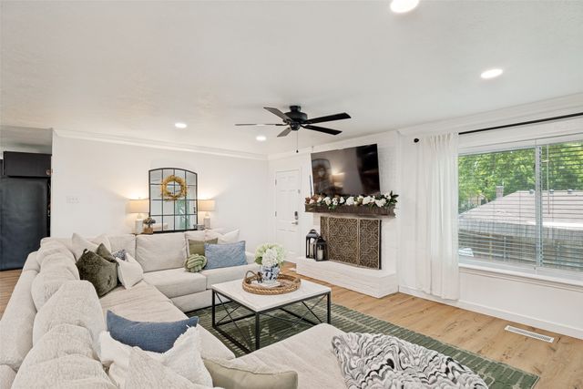 207 Rockbrook Drive, Rockwall, TX 75087