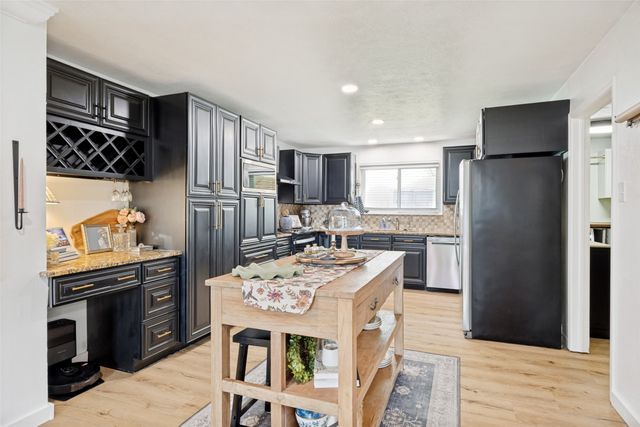 207 Rockbrook Drive, Rockwall, TX 75087