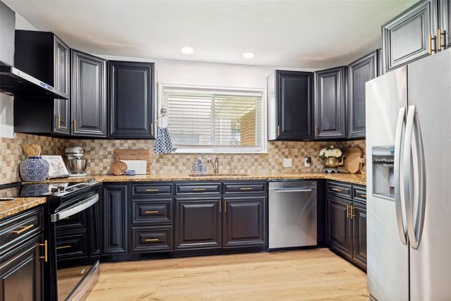 207 Rockbrook Drive, Rockwall, TX 75087