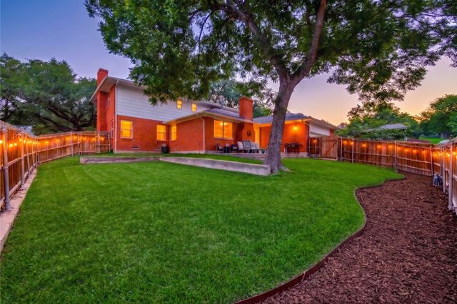 207 Rockbrook Drive, Rockwall, TX 75087