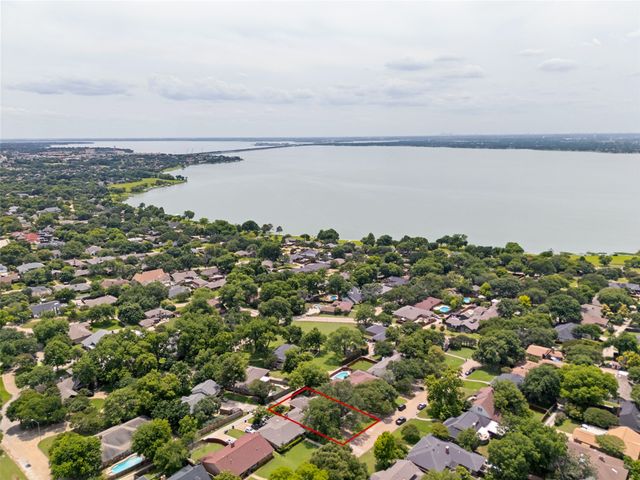 207 Rockbrook Drive, Rockwall, TX 75087