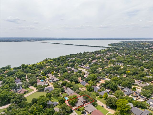 207 Rockbrook Drive, Rockwall, TX 75087