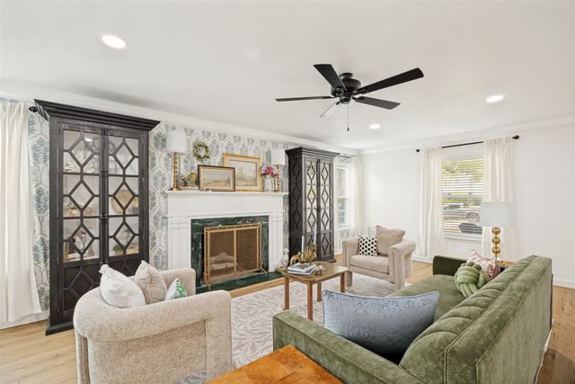 207 Rockbrook Drive, Rockwall, TX 75087