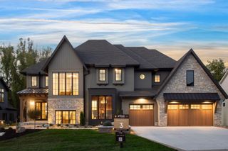 16474 48th Place N, Plymouth, MN 55446