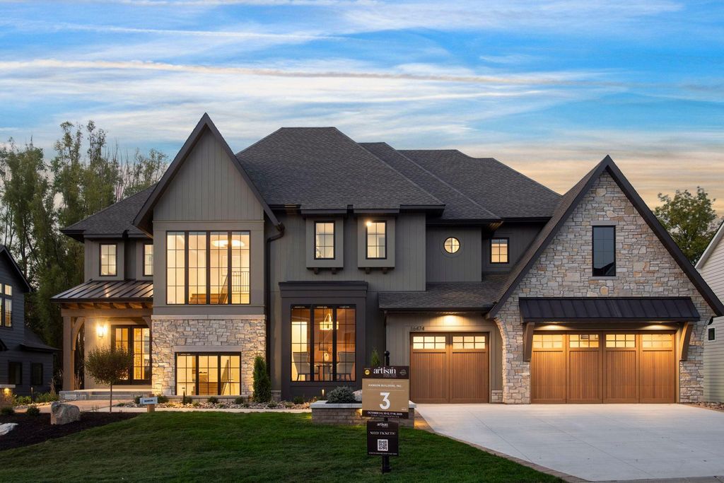 16474 48th Place N, Plymouth, MN 55446