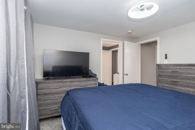 10 JERRYS AVE, Clayton, NJ 08312
