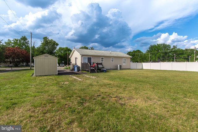 10 JERRYS AVE, Clayton, NJ 08312