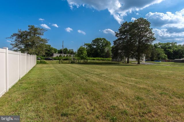 10 JERRYS AVE, Clayton, NJ 08312