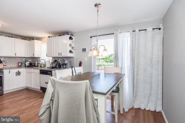 10 JERRYS AVE, Clayton, NJ 08312