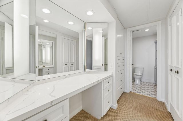 101 Westcott Street 1004, Houston, TX 77007