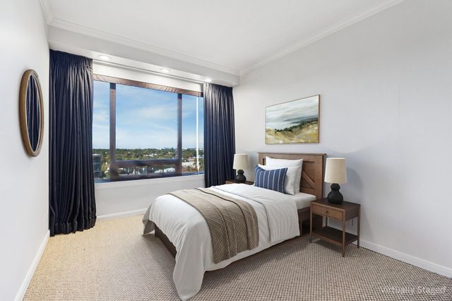 101 Westcott Street 1004, Houston, TX 77007