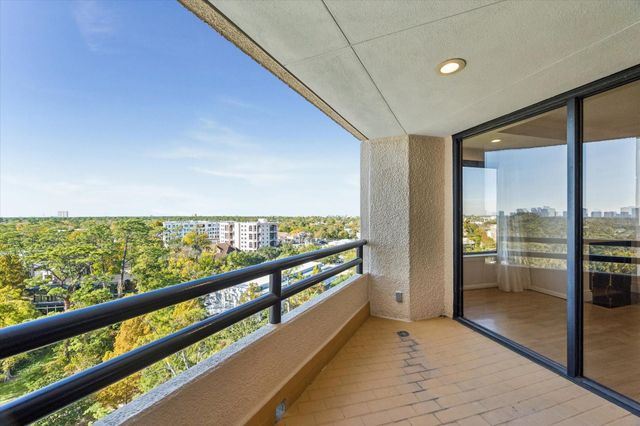 101 Westcott Street 1004, Houston, TX 77007